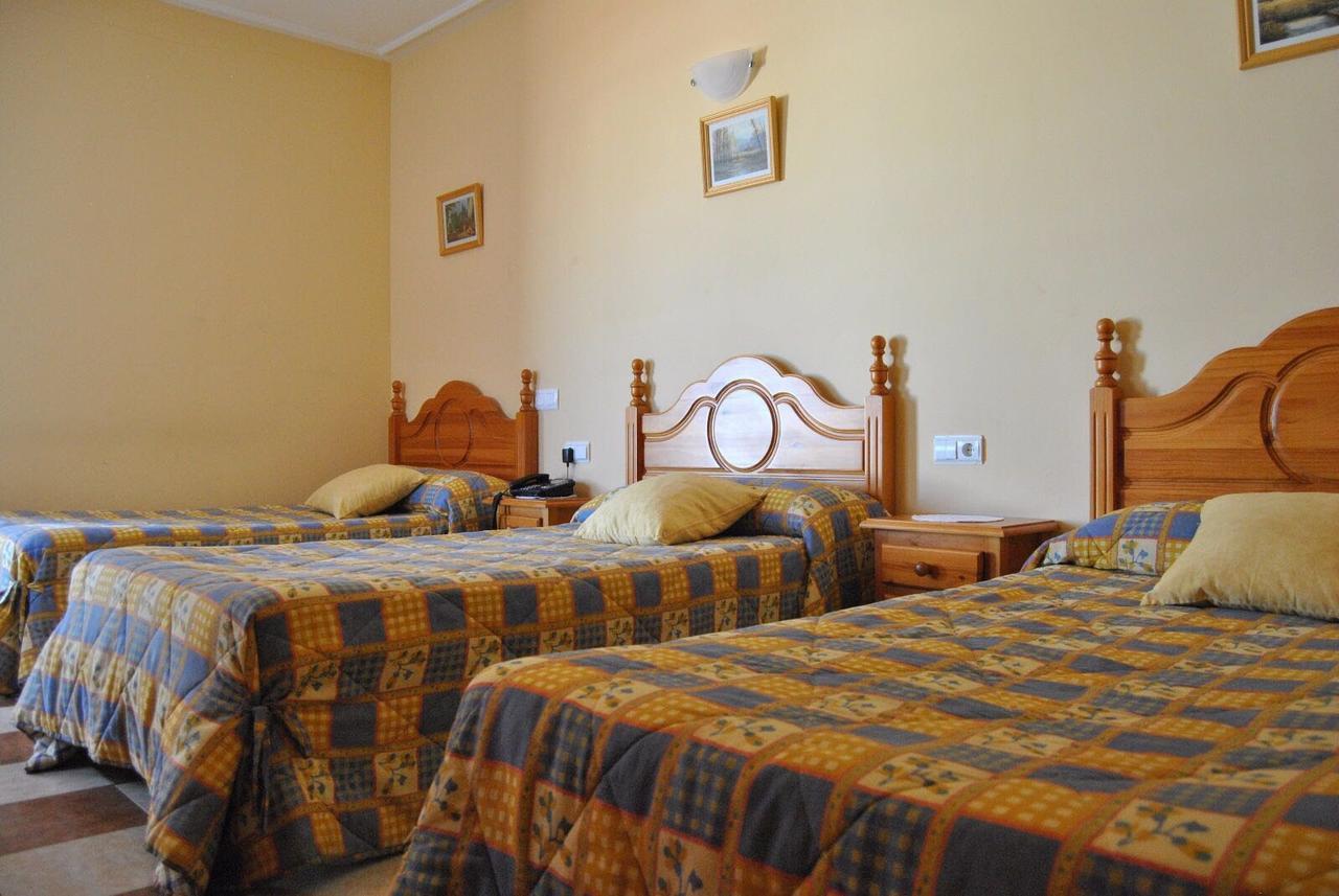 Hotel Las Dehesas Navalvillar de Pela Exteriör bild
